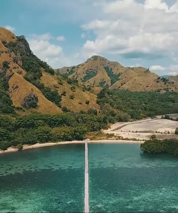 Snorkeling Meljerite Bay