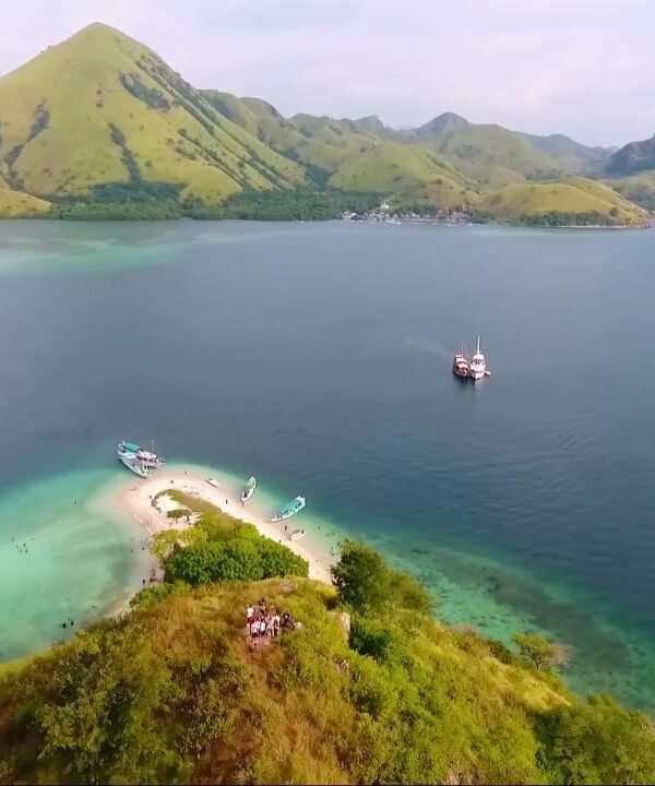 kelor island 2d1n tour komodo