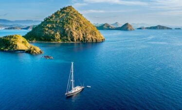 labuan bajo tour